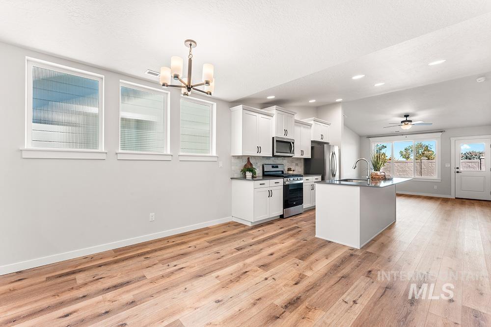 138 W Radiant Ridge Dr, Meridian, Idaho 83642, 3 Bedrooms, 2 Bathrooms, Residential For Sale, Price $425,000,MLS 98971570