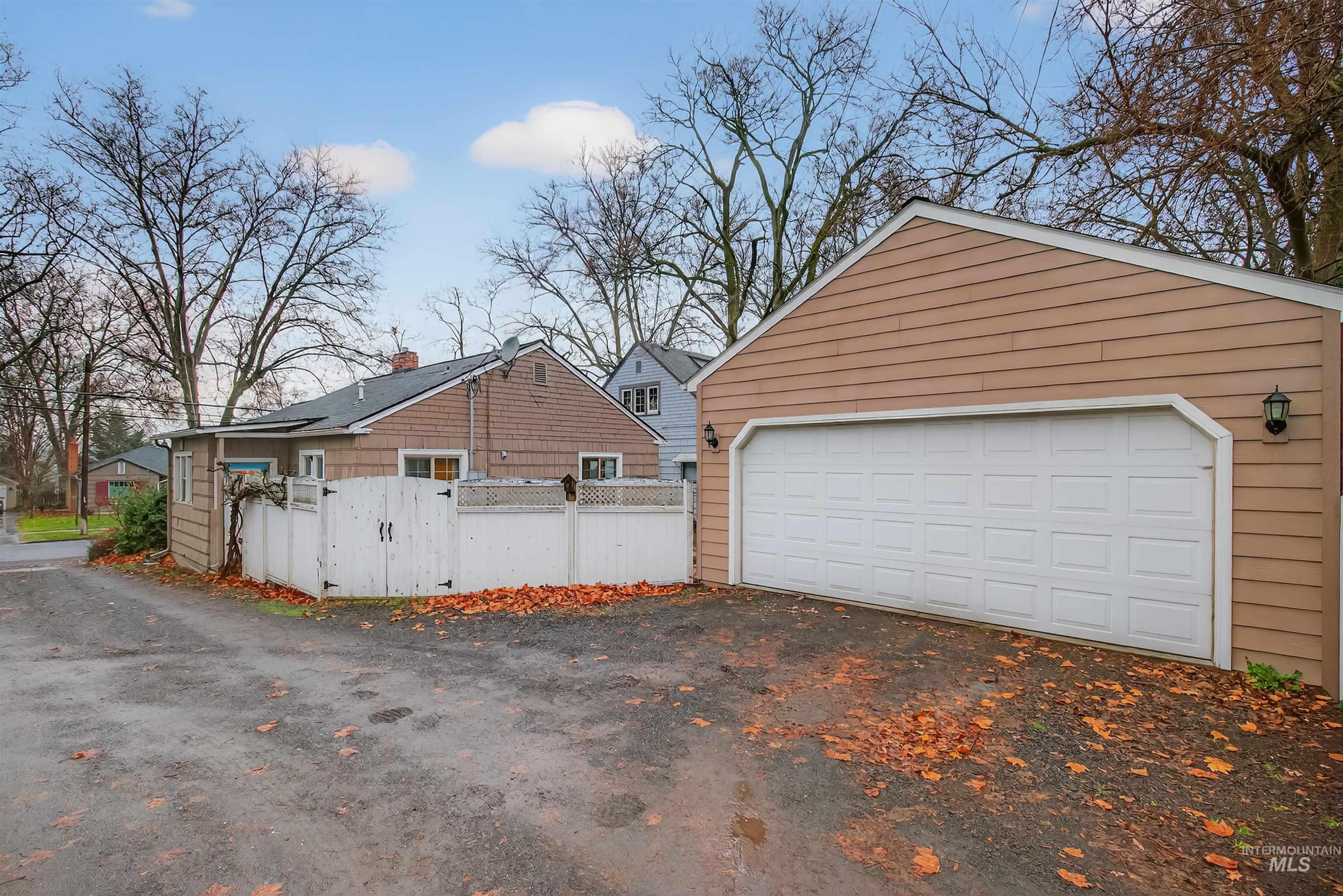 1209 3rd Street, Lewiston, Idaho 83501, 3 Bedrooms, 2 Bathrooms, Residential For Sale, Price $350,000,MLS 98971572