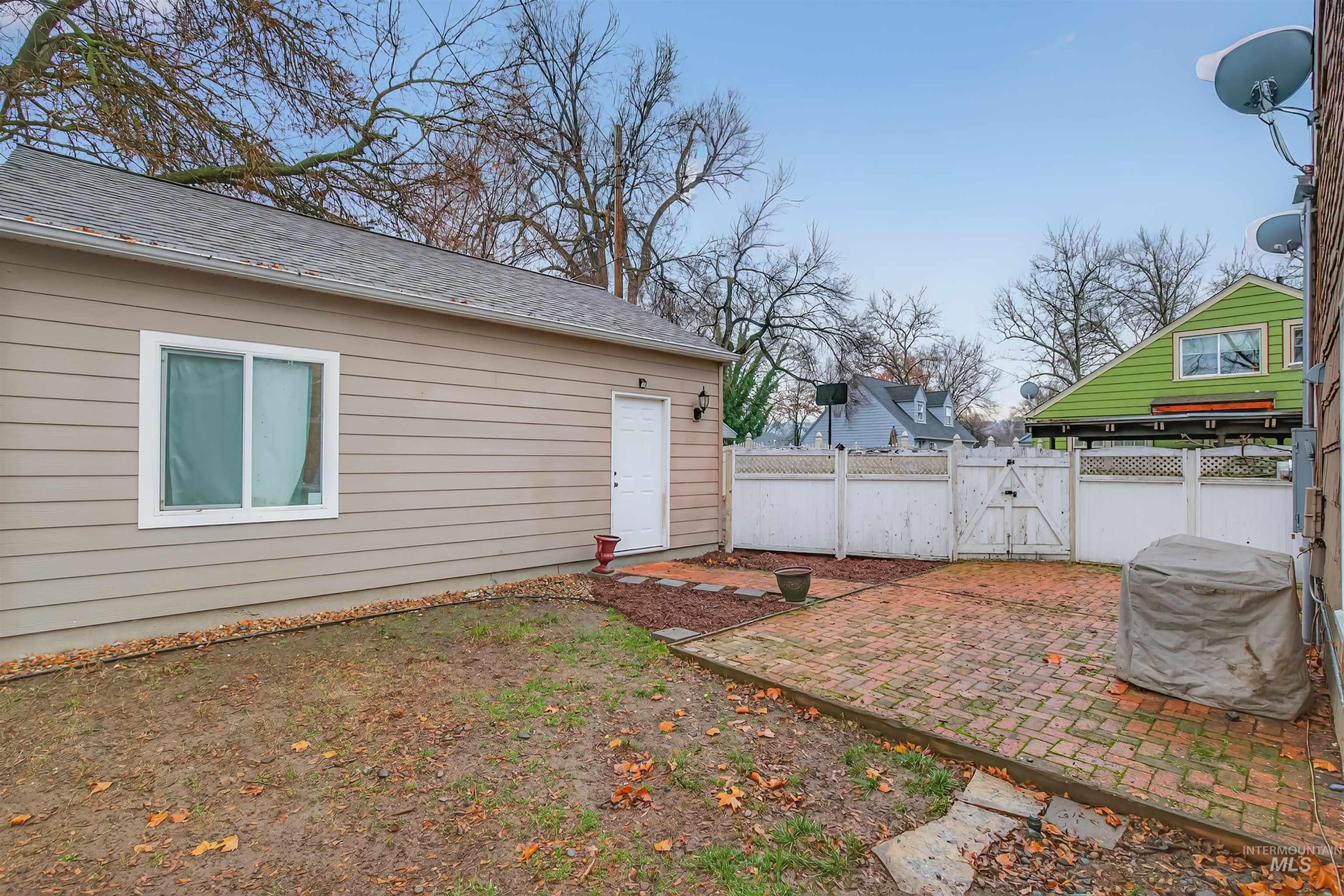 1209 3rd Street, Lewiston, Idaho 83501, 3 Bedrooms, 2 Bathrooms, Residential For Sale, Price $350,000,MLS 98971572