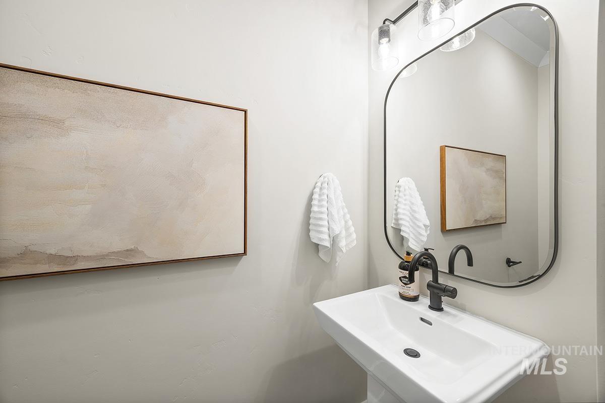 3315 E Englehart Dr., Meridian, Idaho 83642, 4 Bedrooms, 2.5 Bathrooms, Residential For Sale, Price $715,800,MLS 98971573