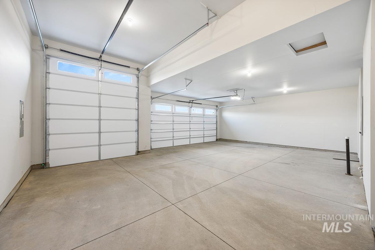 3315 E Englehart Dr., Meridian, Idaho 83642, 4 Bedrooms, 2.5 Bathrooms, Residential For Sale, Price $715,800,MLS 98971573