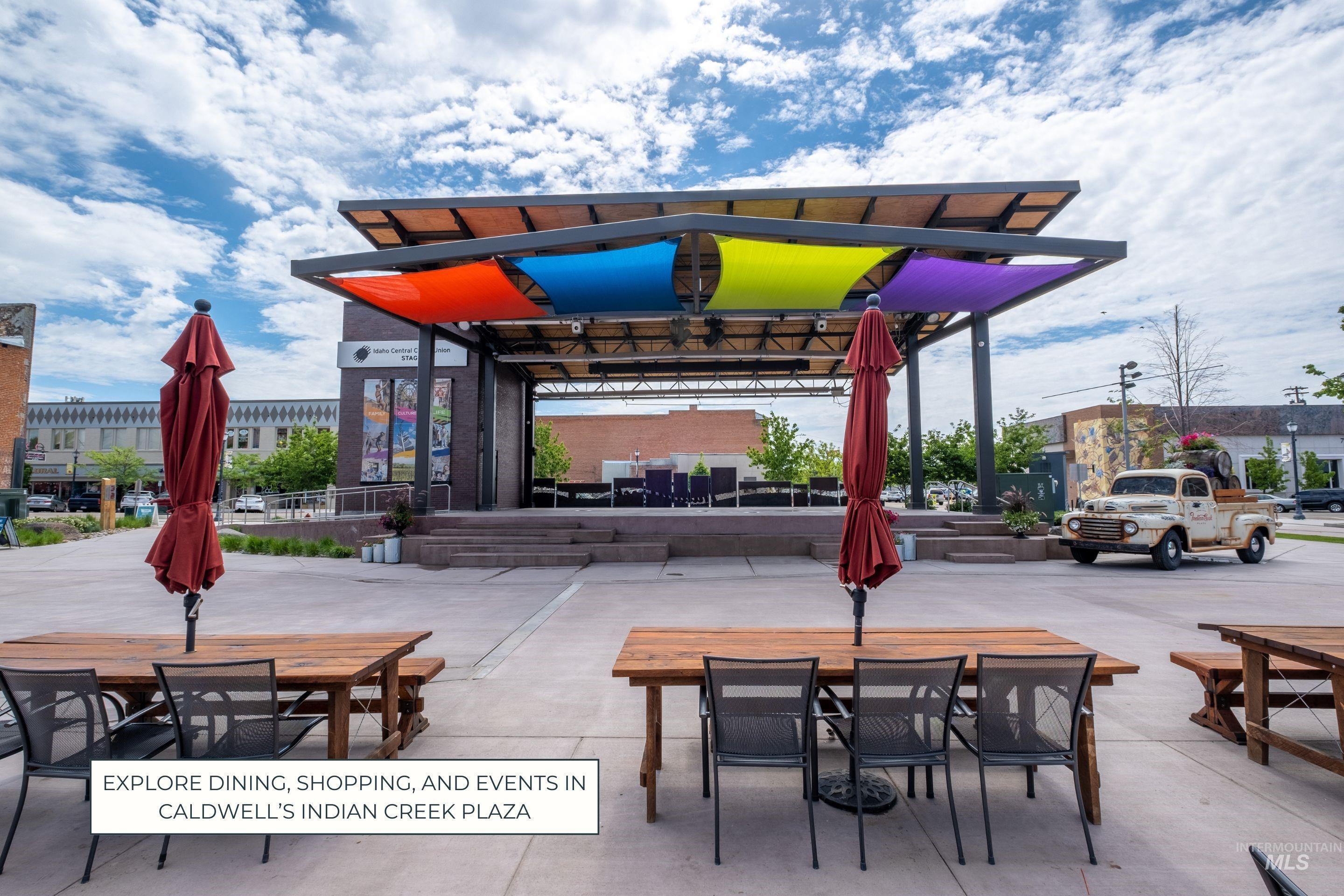 25403 Bur Oak, Caldwell, Idaho 83607, 3 Bedrooms, 2.5 Bathrooms, Residential For Sale, Price $1,330,000,MLS 98971574