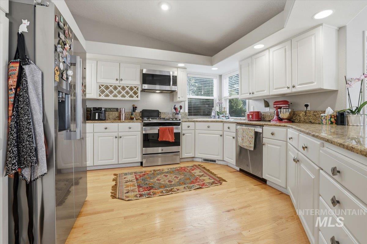 5150 N Watersedge Ave., Boise, Idaho 83714, 4 Bedrooms, 3 Bathrooms, Residential For Sale, Price $709,900,MLS 98971575