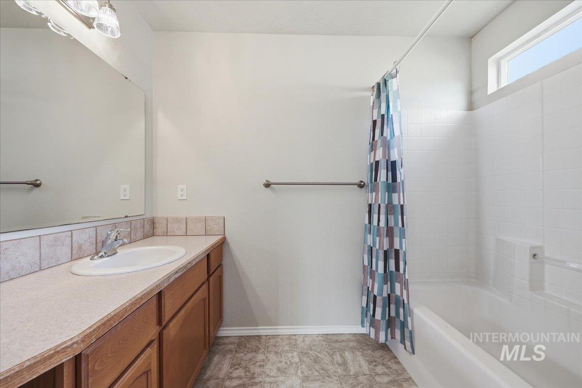 703 Prince Ave, Wilder, Idaho 83676, 3 Bedrooms, 2 Bathrooms, Residential For Sale, Price $340,000,MLS 98971579