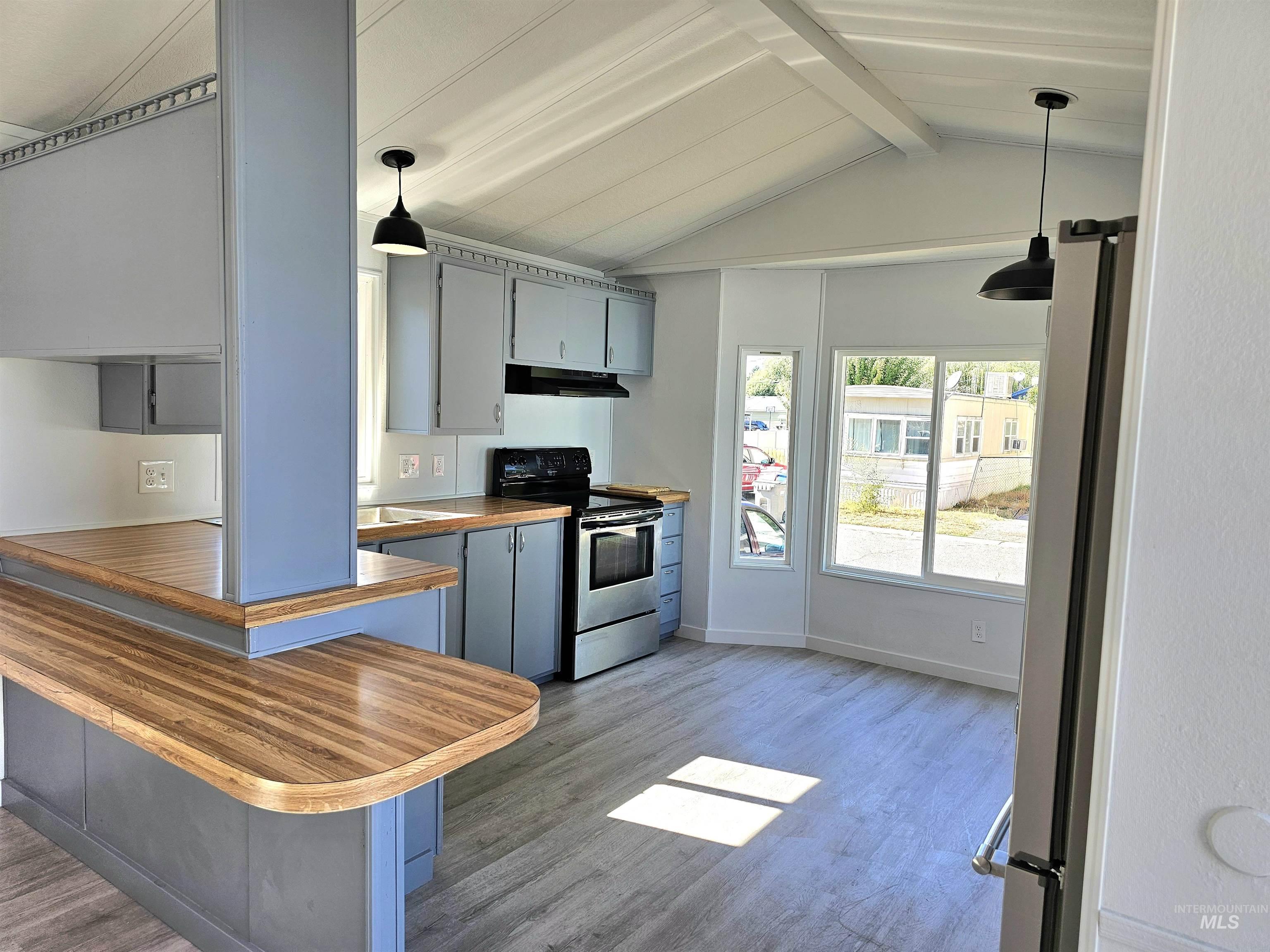 309 E 39th Street, Garden City, Idaho 83714, 2 Bedrooms, 1 Bathroom, Residential For Sale, Price $65,000,MLS 98971582