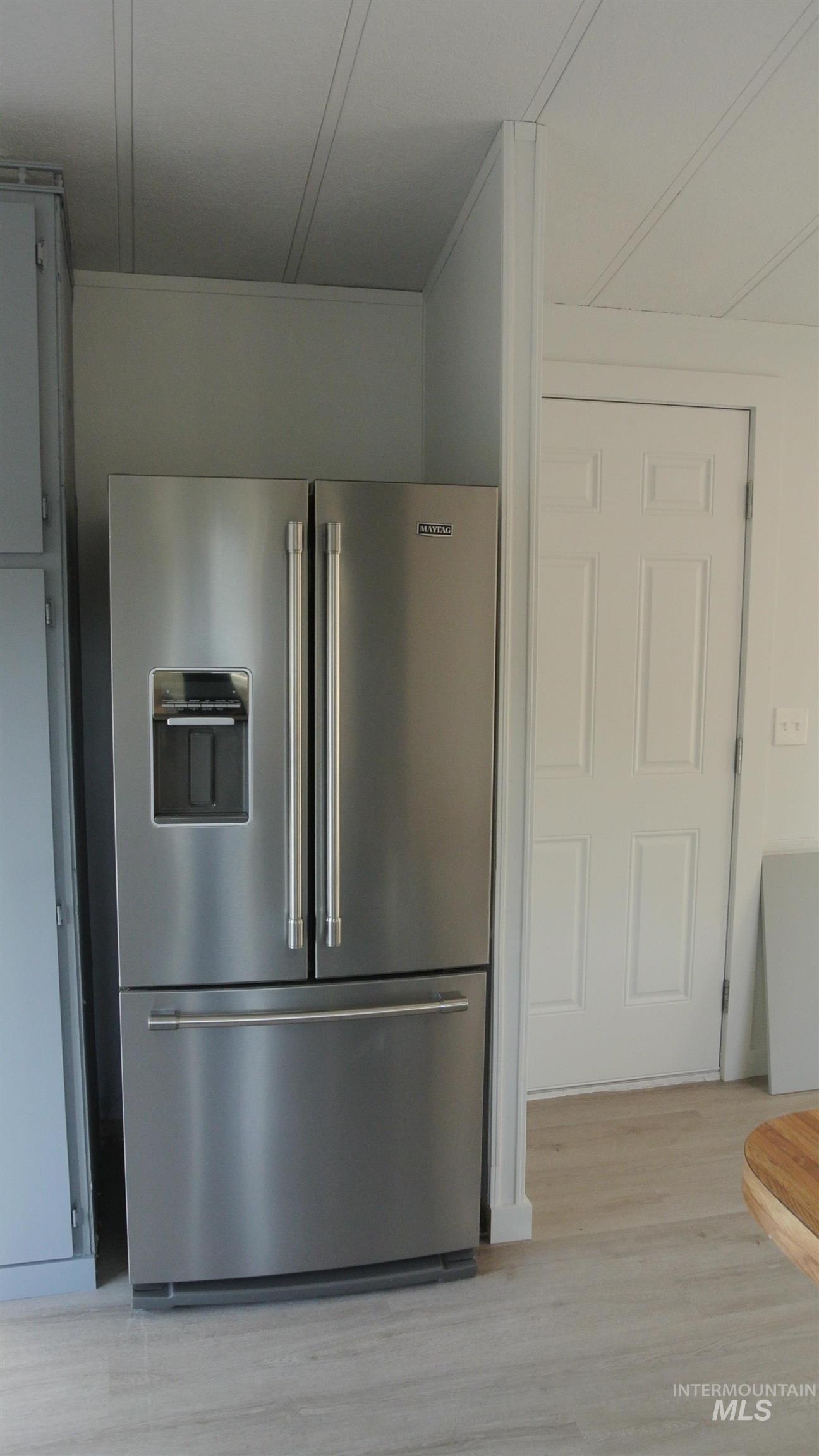 309 E 39th Street, Garden City, Idaho 83714, 2 Bedrooms, 1 Bathroom, Residential For Sale, Price $65,000,MLS 98971582