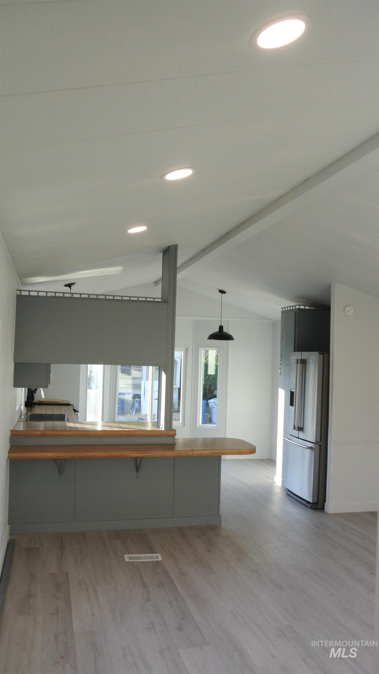 309 E 39th Street, Garden City, Idaho 83714, 2 Bedrooms, 1 Bathroom, Residential For Sale, Price $65,000,MLS 98971582