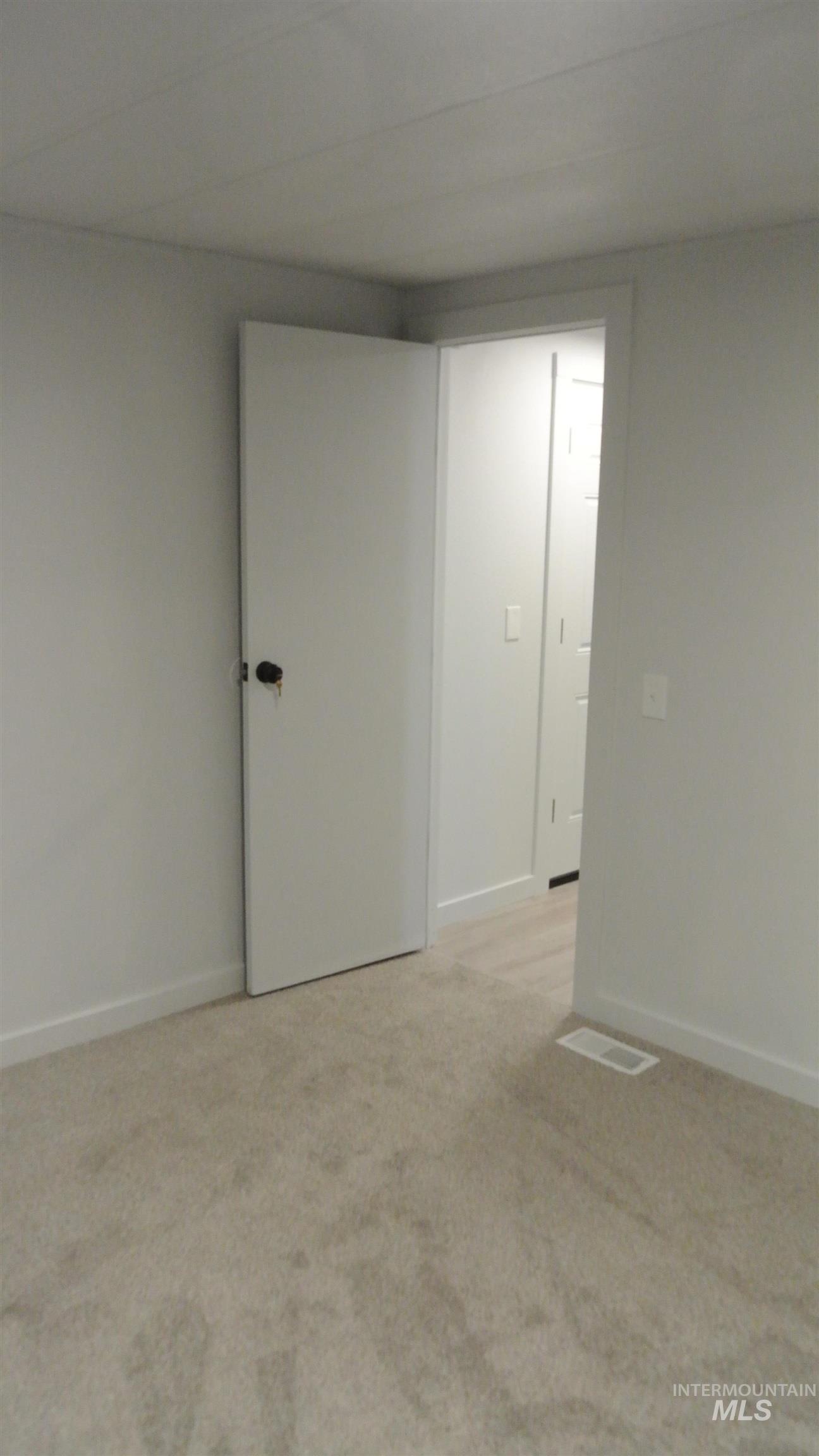 309 E 39th Street, Garden City, Idaho 83714, 2 Bedrooms, 1 Bathroom, Residential For Sale, Price $65,000,MLS 98971582