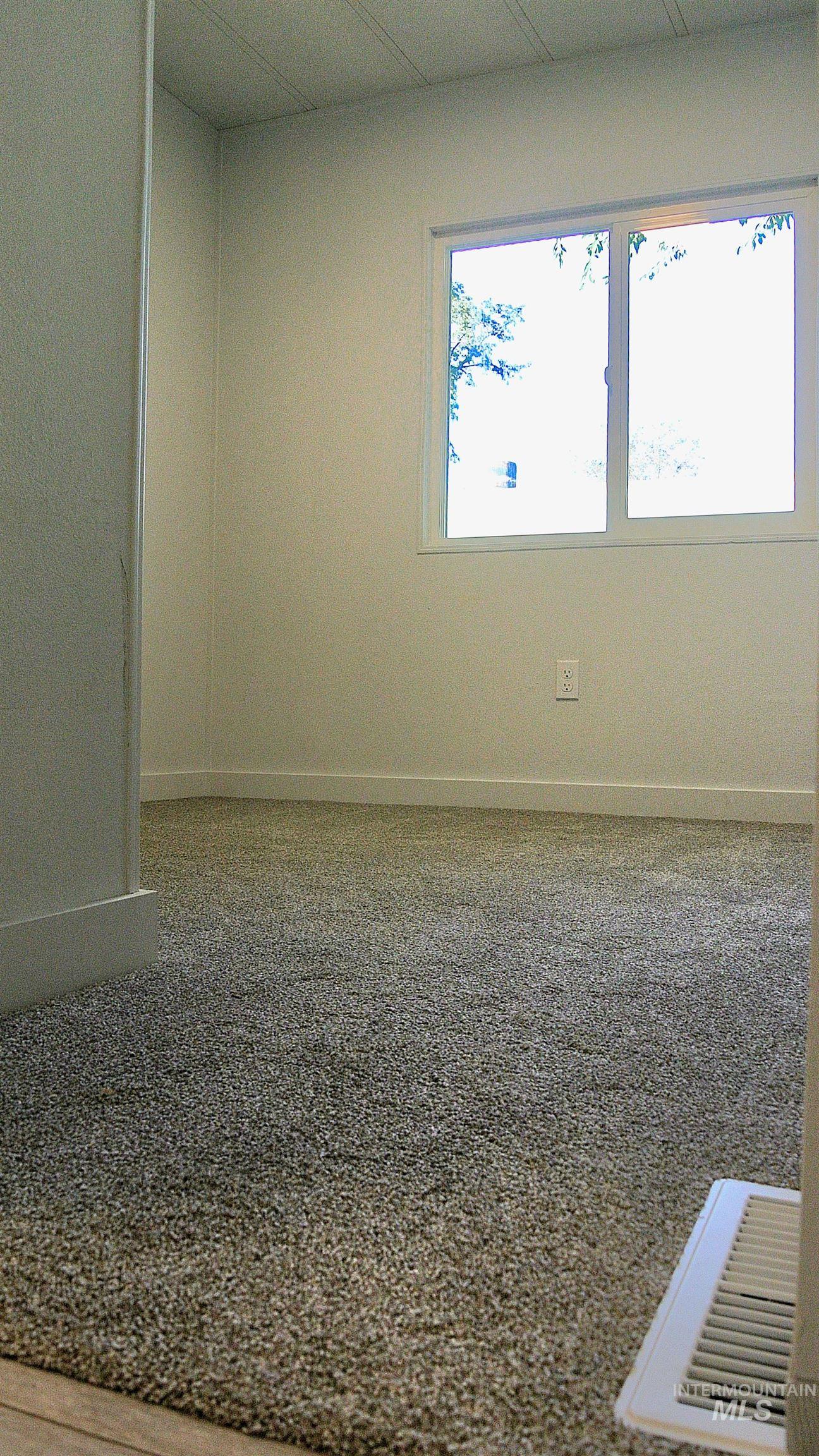 309 E 39th Street, Garden City, Idaho 83714, 2 Bedrooms, 1 Bathroom, Residential For Sale, Price $65,000,MLS 98971582