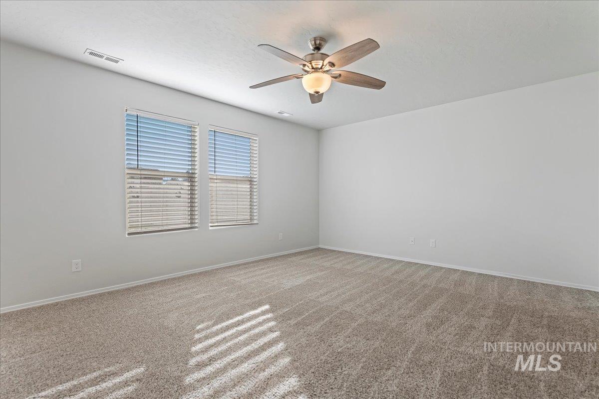 961 W Apple Pine St, Meridian, Idaho 83646-6058, 3 Bedrooms, 2.5 Bathrooms, Residential For Sale, Price $384,990,MLS 98971583