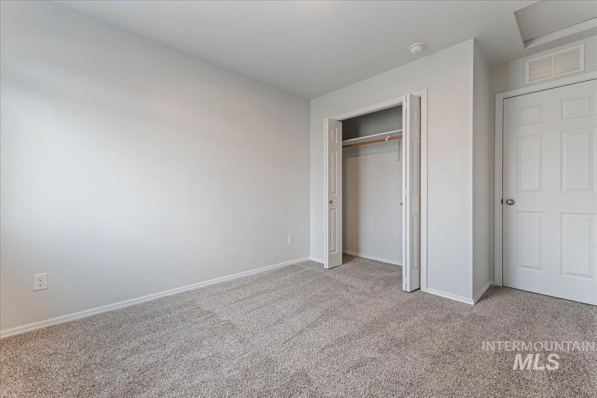 961 W Apple Pine St, Meridian, Idaho 83646-6058, 3 Bedrooms, 2.5 Bathrooms, Residential For Sale, Price $384,990,MLS 98971583