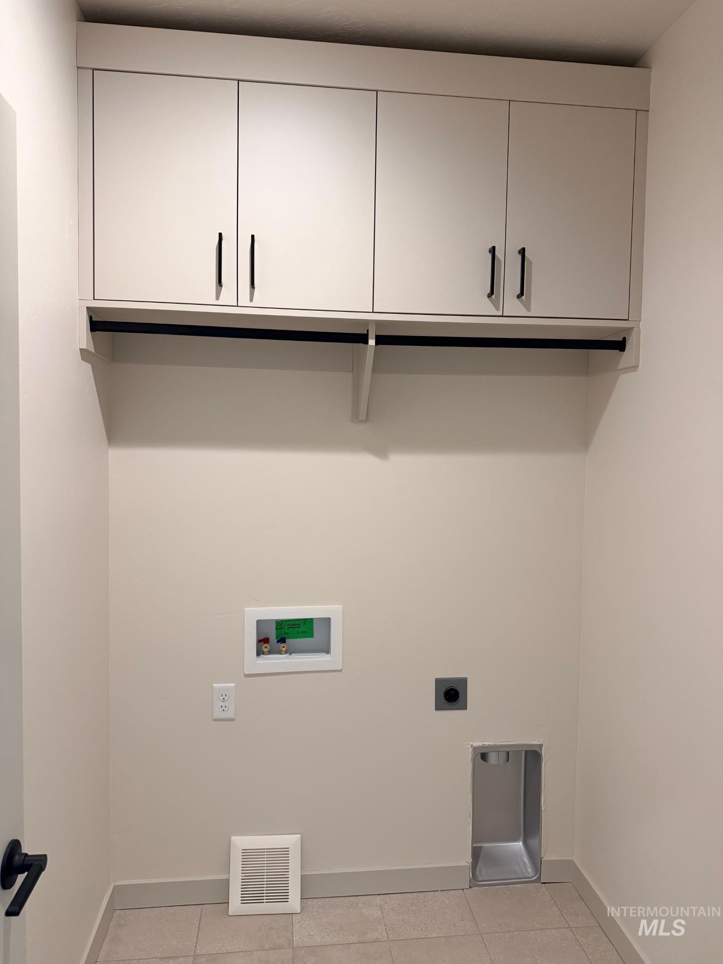 10157 W Southerland Dr, Boise, Idaho 83709, 3 Bedrooms, 2.5 Bathrooms, Residential For Sale, Price $545,000,MLS 98971584