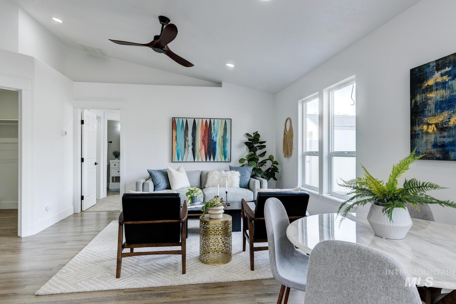 1009 Gold Creek Dr, Caldwell, Idaho 83607, 3 Bedrooms, 2 Bathrooms, Residential For Sale, Price $330,000,MLS 98971586