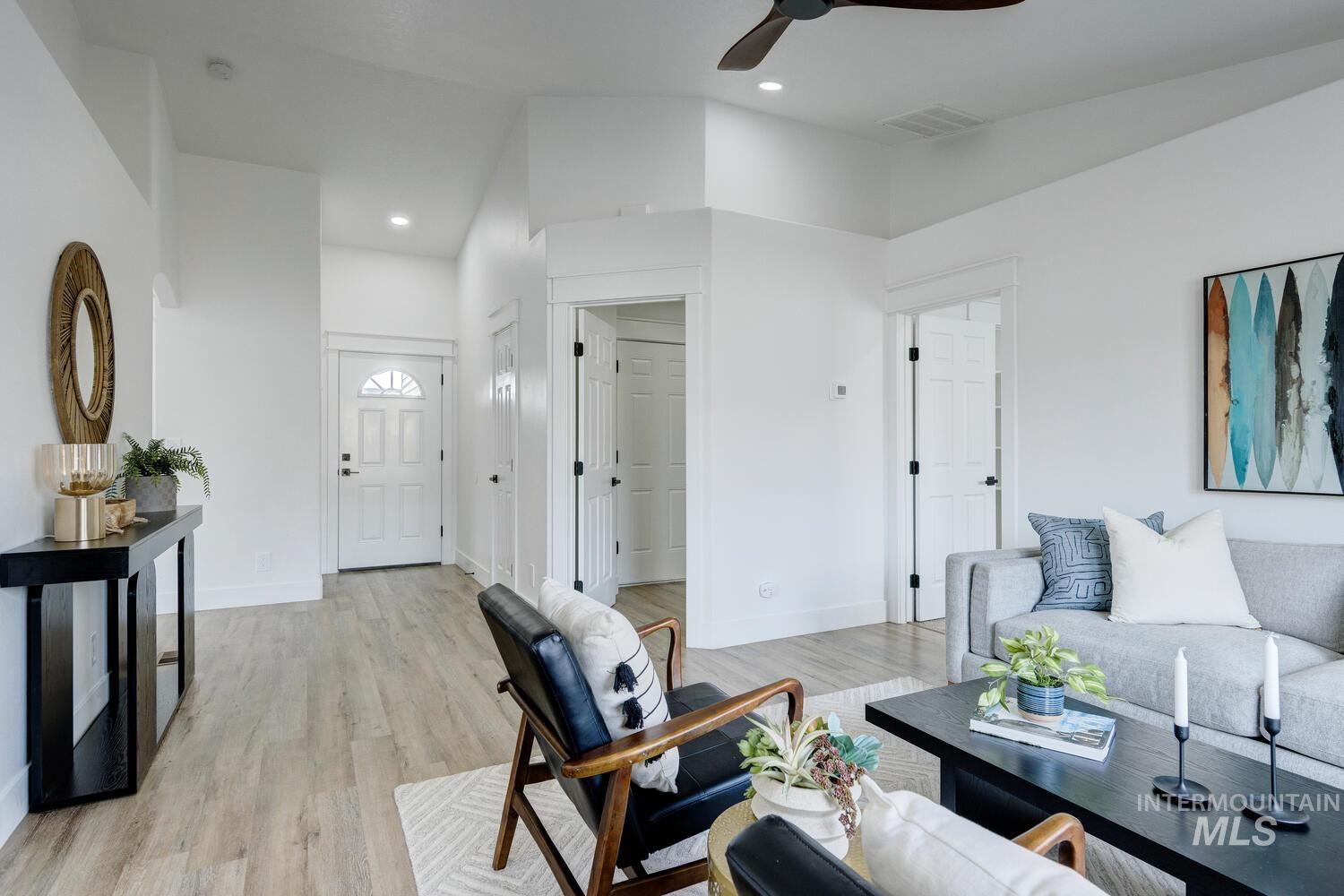 1009 Gold Creek Dr, Caldwell, Idaho 83607, 3 Bedrooms, 2 Bathrooms, Residential For Sale, Price $330,000,MLS 98971586