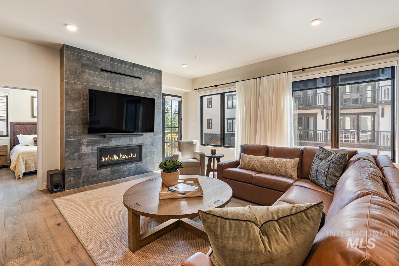 740 Village Drive, Donnelly, Idaho 83615, 1 Bedroom, 1.5 Bathrooms, Residential For Sale, Price $849,000,MLS 98971587