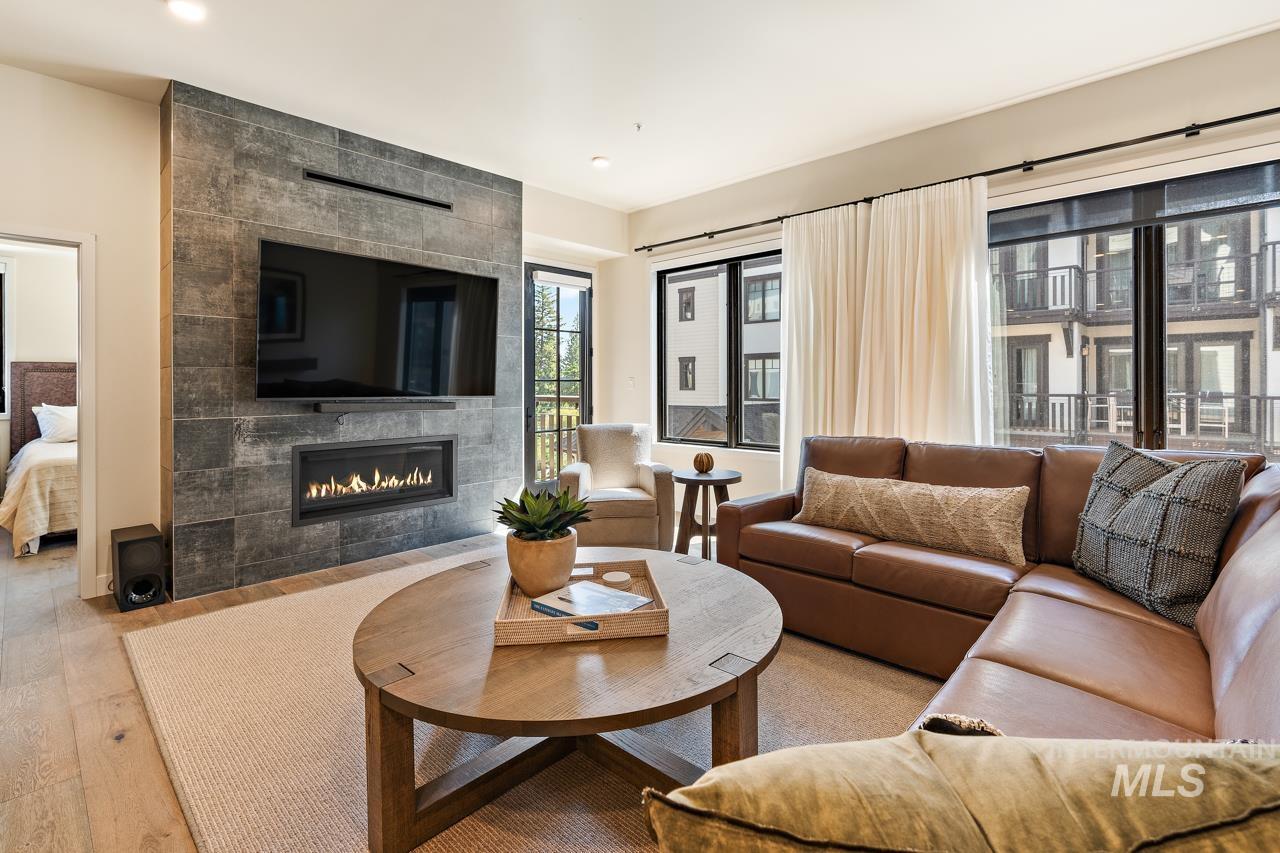 740 Village Drive, Donnelly, Idaho 83615, 1 Bedroom, 1.5 Bathrooms, Residential For Sale, Price $849,000,MLS 98971587