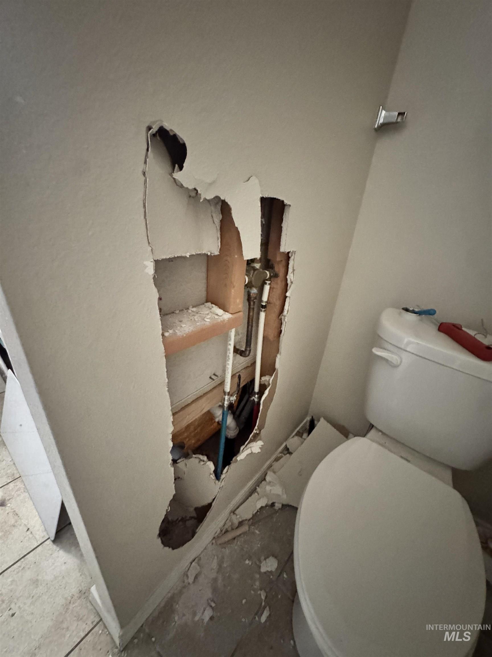 19613 commonwealth ave, Caldwell, Idaho 83605, 4 Bedrooms, 2.5 Bathrooms, Residential For Sale, Price $324,900,MLS 98971588