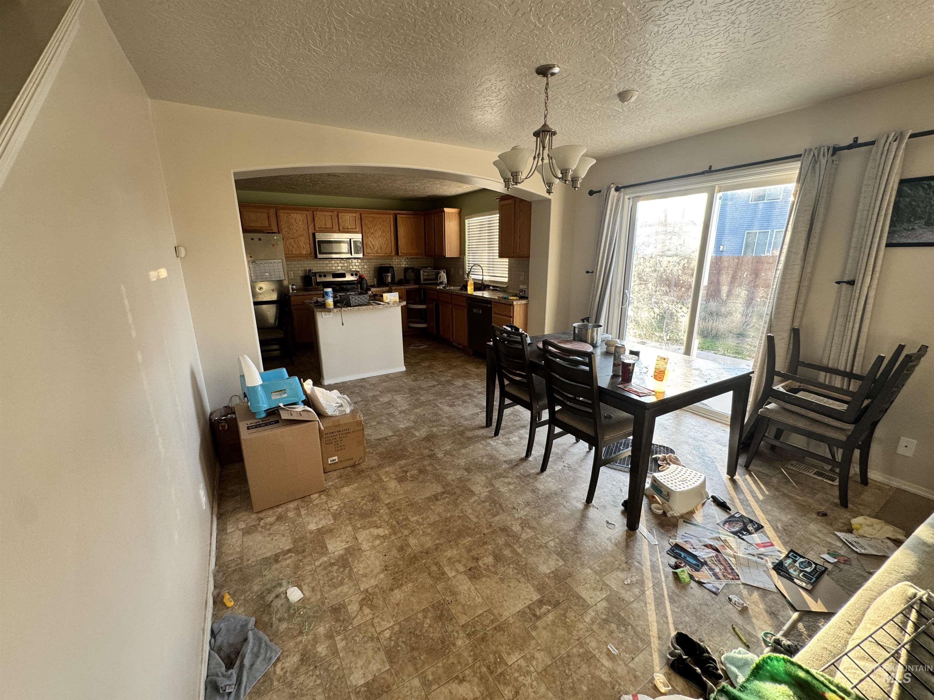 19613 commonwealth ave, Caldwell, Idaho 83605, 4 Bedrooms, 2.5 Bathrooms, Residential For Sale, Price $324,900,MLS 98971588