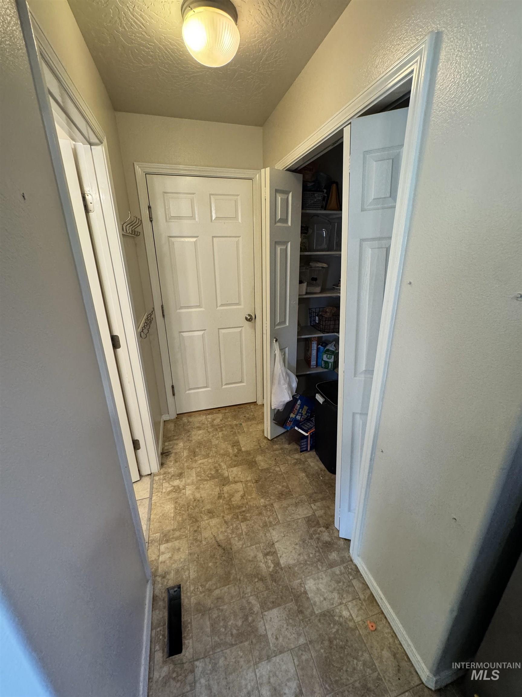 19613 commonwealth ave, Caldwell, Idaho 83605, 4 Bedrooms, 2.5 Bathrooms, Residential For Sale, Price $324,900,MLS 98971588