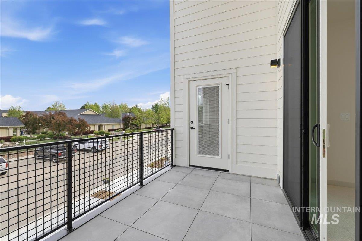 10165 W Southerland Dr, Boise, Idaho 83709, 3 Bedrooms, 2.5 Bathrooms, Residential For Sale, Price $525,000,MLS 98971589