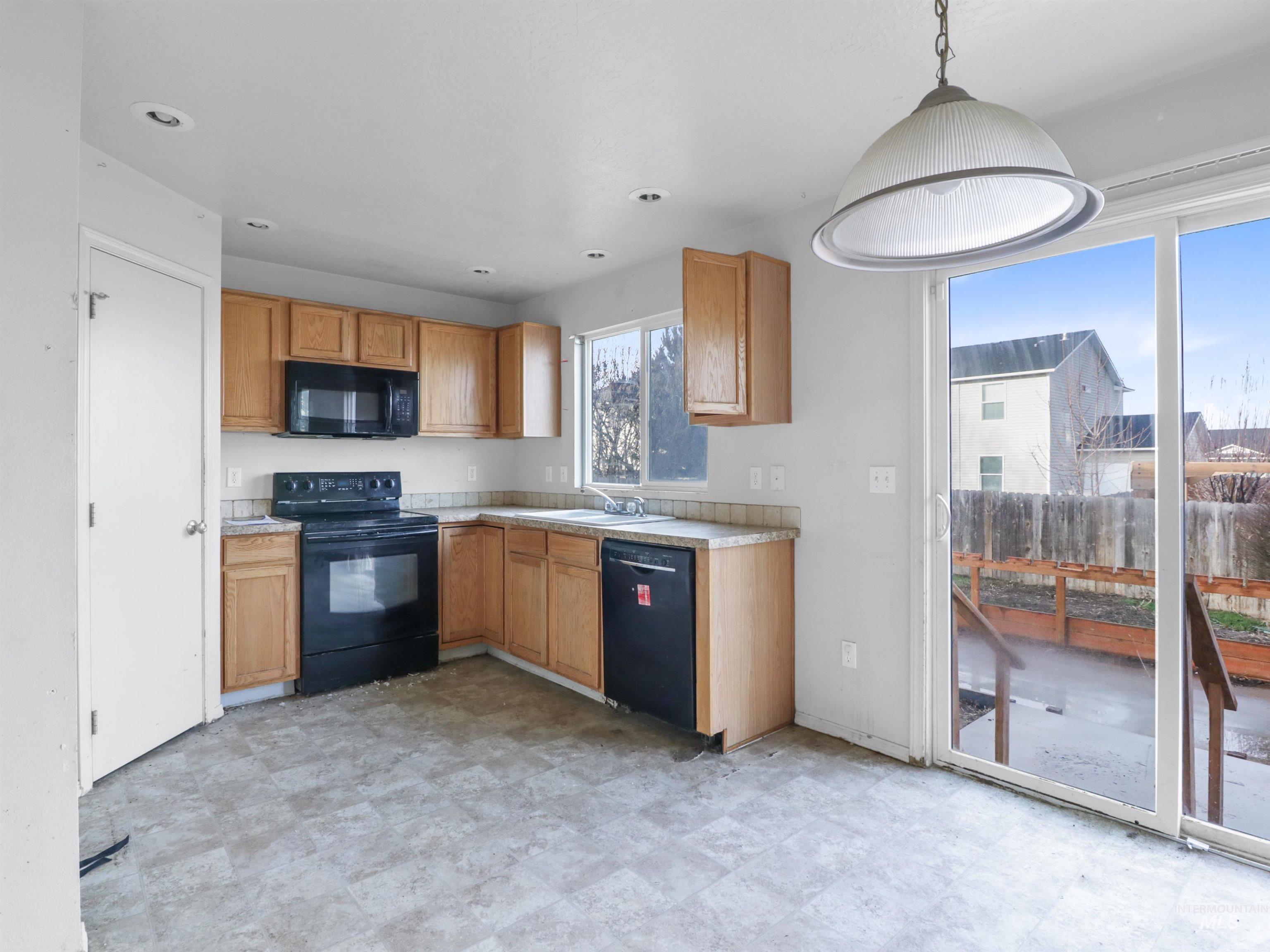 4415 Duke St, Caldwell, Idaho 83607, 3 Bedrooms, 2.5 Bathrooms, Residential For Sale, Price $346,500,MLS 98971590