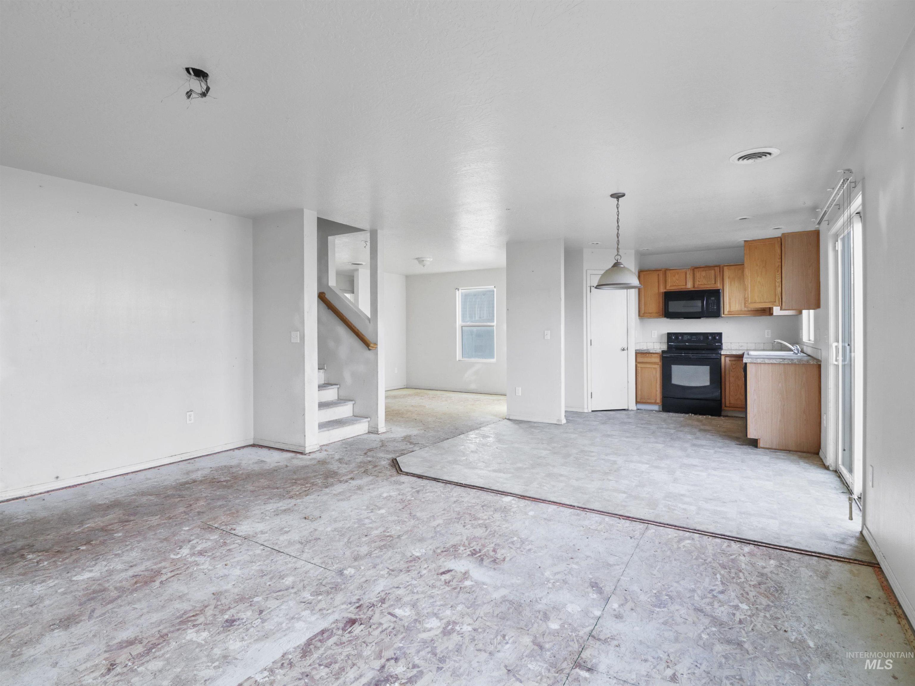 4415 Duke St, Caldwell, Idaho 83607, 3 Bedrooms, 2.5 Bathrooms, Residential For Sale, Price $346,500,MLS 98971590