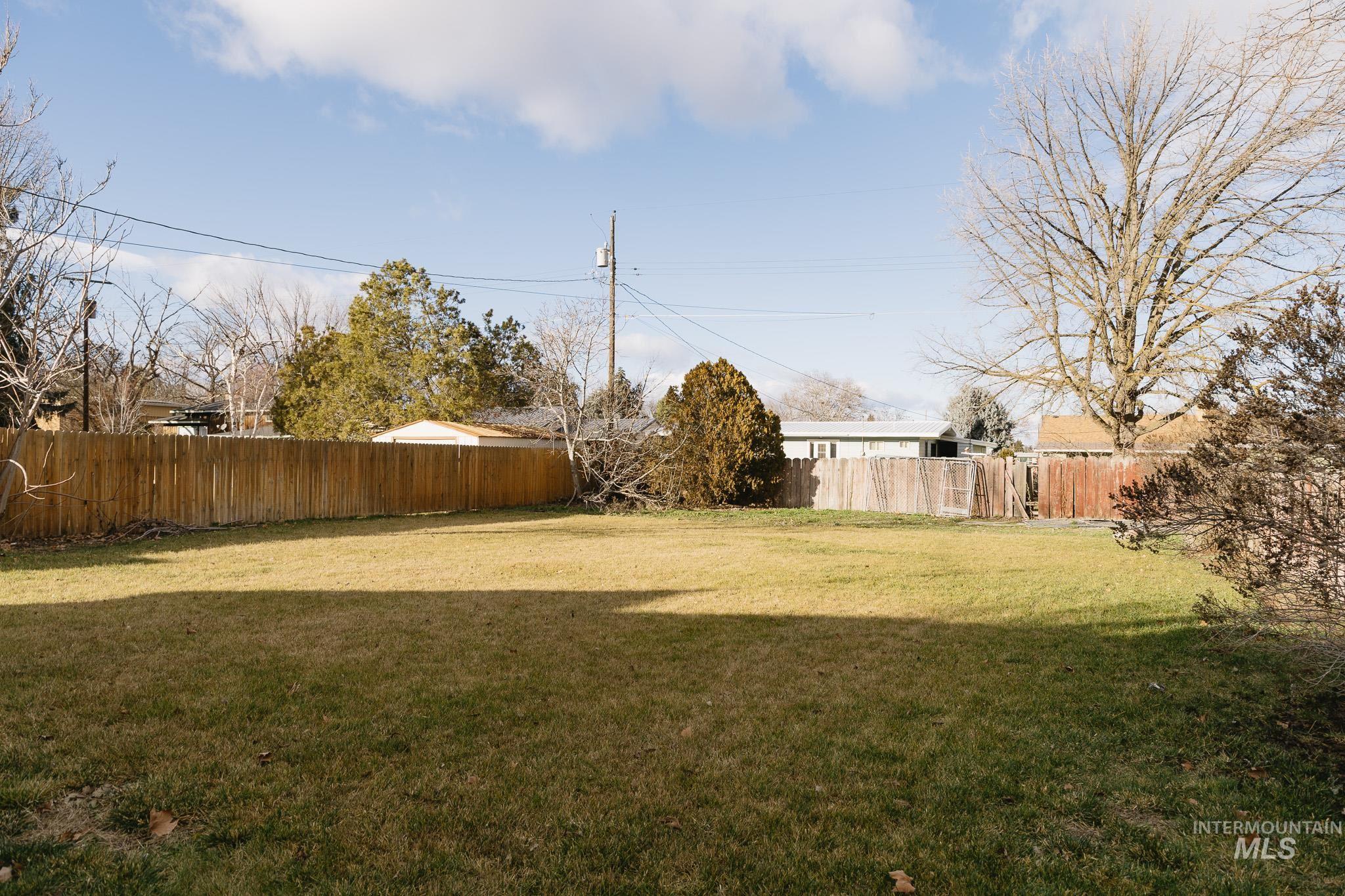 1225 SW 3rd Avenue, Ontario, Oregon 97914, 3 Bedrooms, 2 Bathrooms, Residential For Sale, Price $274,900,MLS 98971591