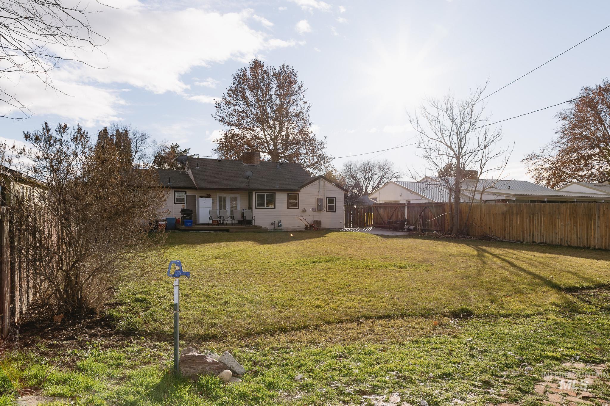 1225 SW 3rd Avenue, Ontario, Oregon 97914, 3 Bedrooms, 2 Bathrooms, Residential For Sale, Price $274,900,MLS 98971591