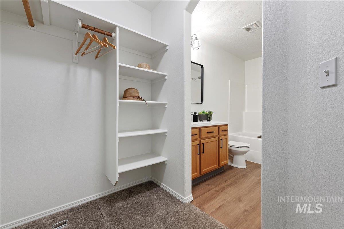 1075 Threave, Kuna, Idaho 83634, 4 Bedrooms, 2 Bathrooms, Residential For Sale, Price $379,900,MLS 98971593