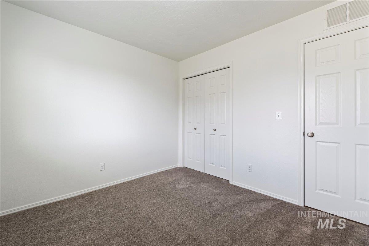 1075 Threave, Kuna, Idaho 83634, 4 Bedrooms, 2 Bathrooms, Residential For Sale, Price $379,900,MLS 98971593