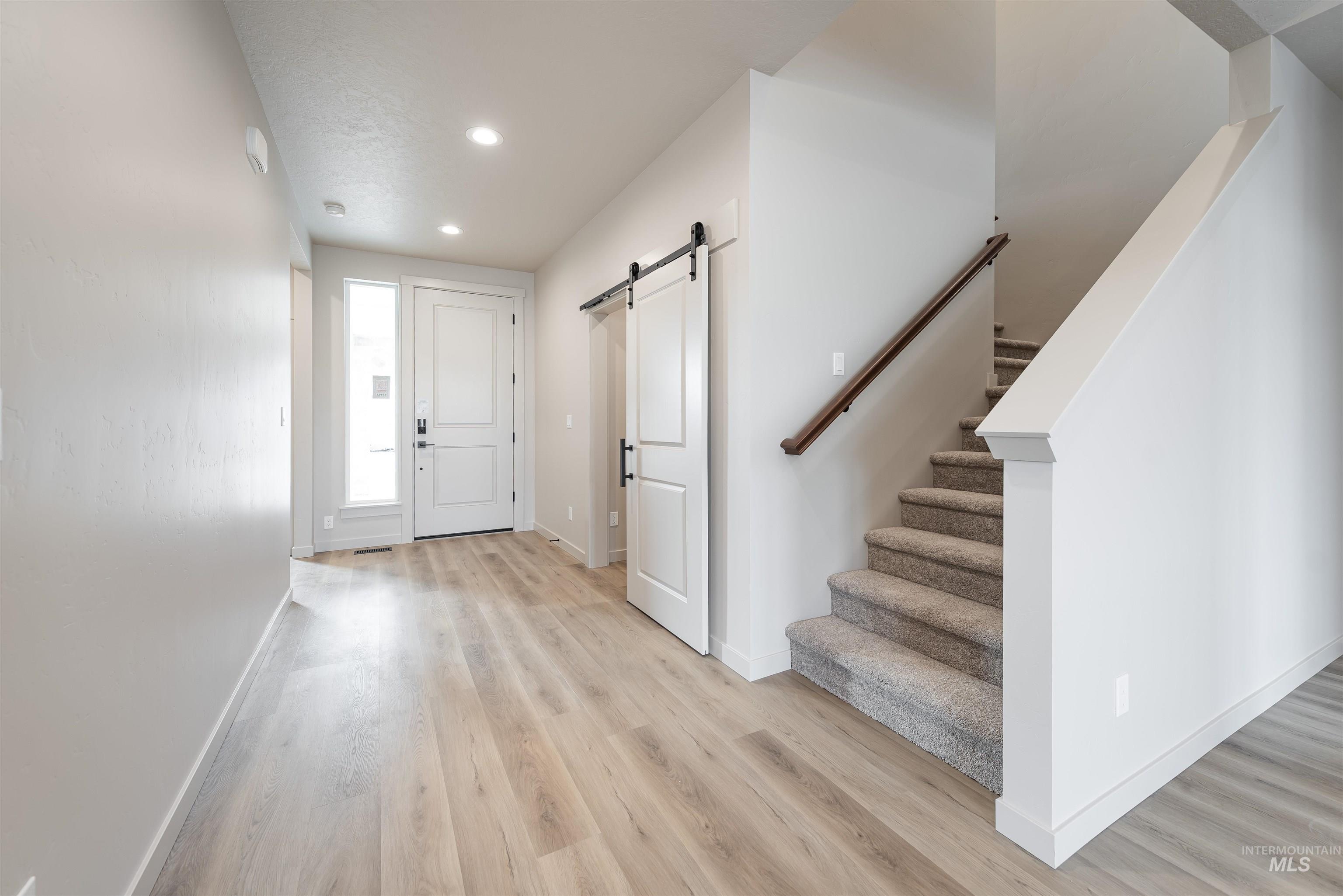 370 S Bumper Way, Boise, Idaho 83716, 3 Bedrooms, 2 Bathrooms, Residential For Sale, Price $499,900,MLS 98971594