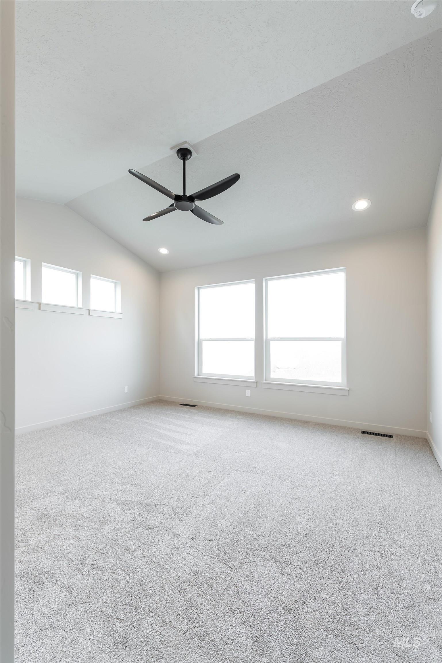 370 S Bumper Way, Boise, Idaho 83716, 3 Bedrooms, 2 Bathrooms, Residential For Sale, Price $499,900,MLS 98971594