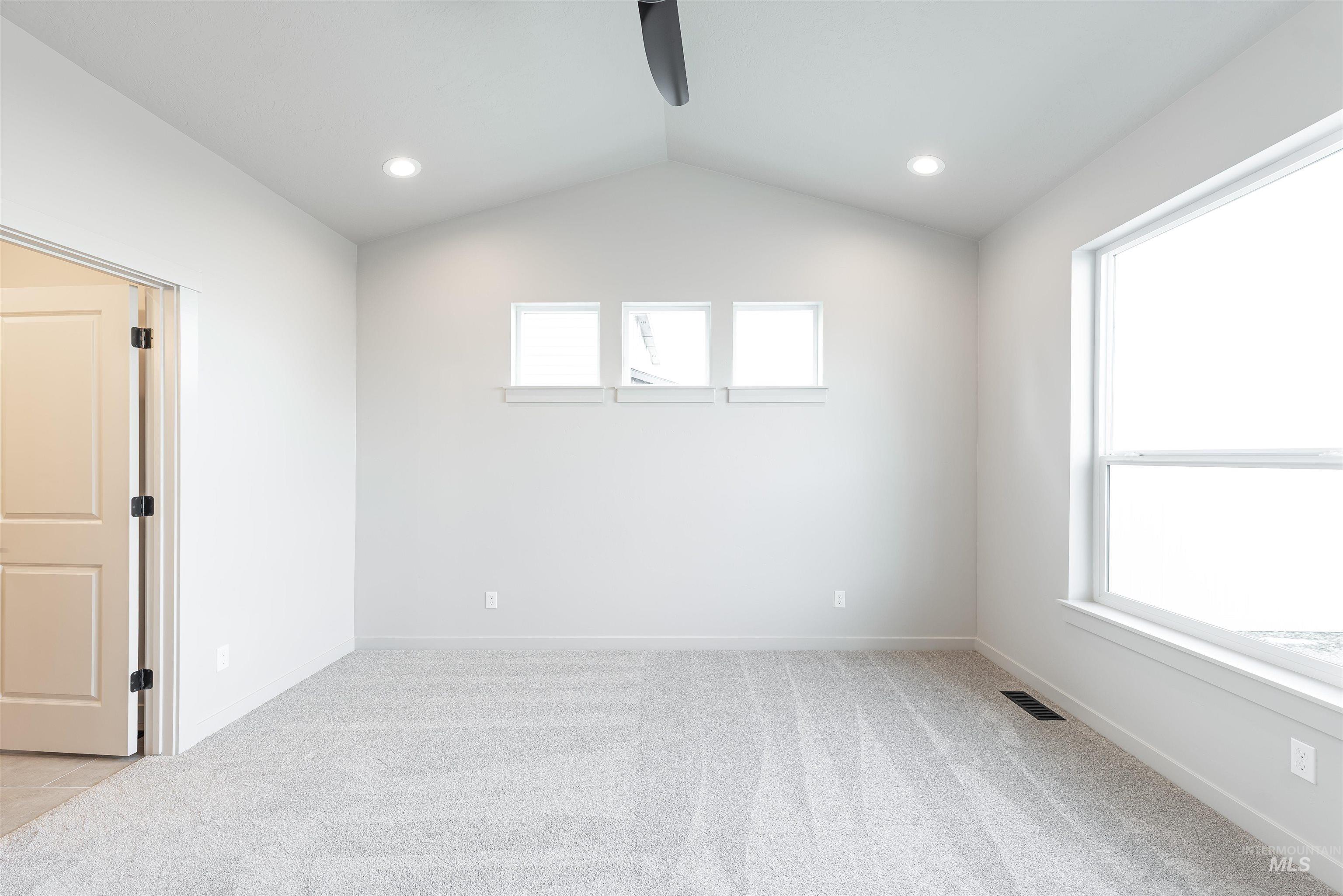 370 S Bumper Way, Boise, Idaho 83716, 3 Bedrooms, 2 Bathrooms, Residential For Sale, Price $499,900,MLS 98971594