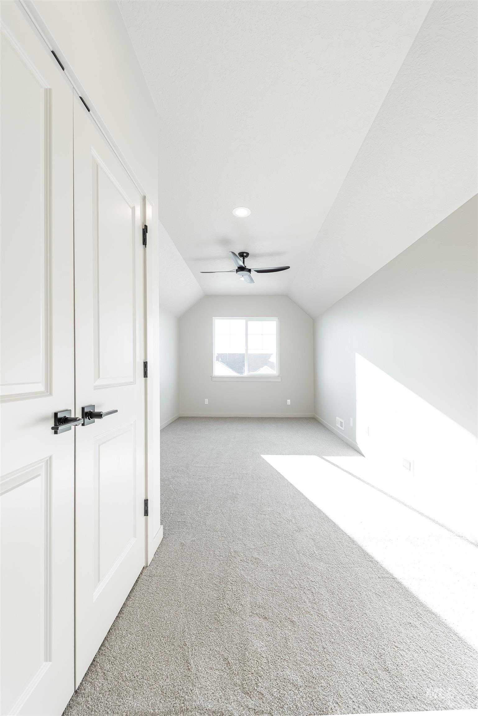 370 S Bumper Way, Boise, Idaho 83716, 3 Bedrooms, 2 Bathrooms, Residential For Sale, Price $499,900,MLS 98971594