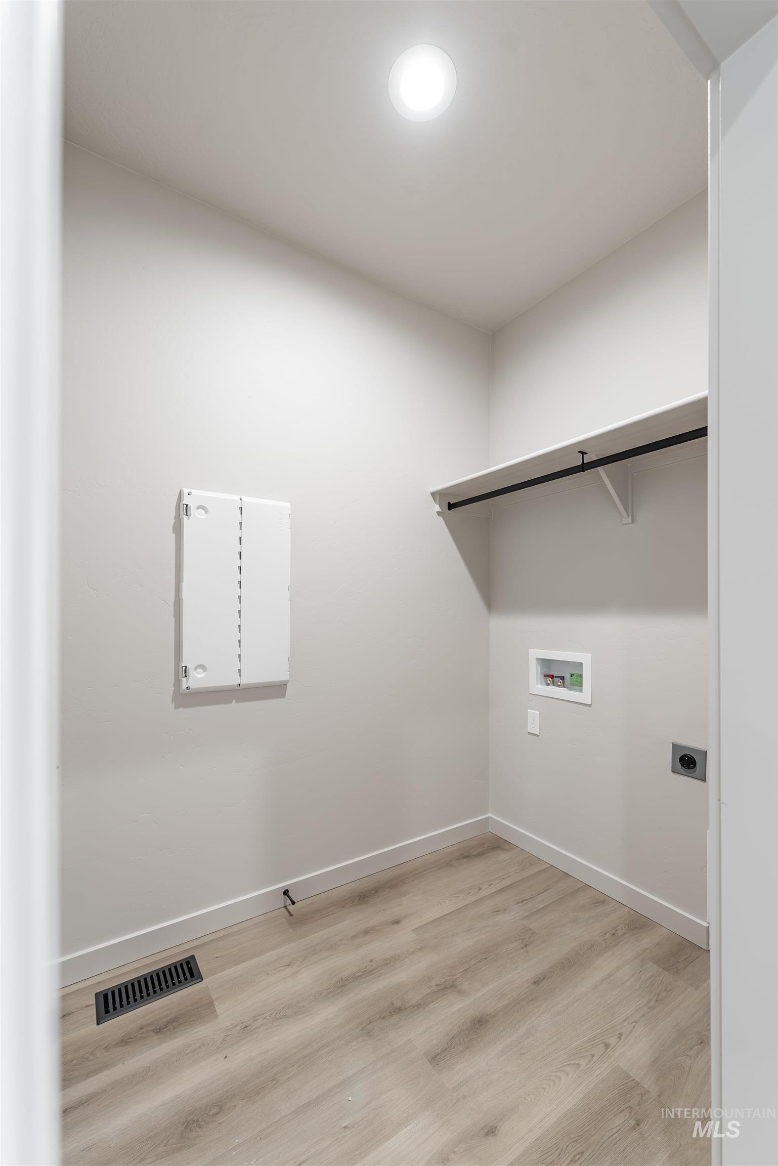 370 S Bumper Way, Boise, Idaho 83716, 3 Bedrooms, 2 Bathrooms, Residential For Sale, Price $499,900,MLS 98971594