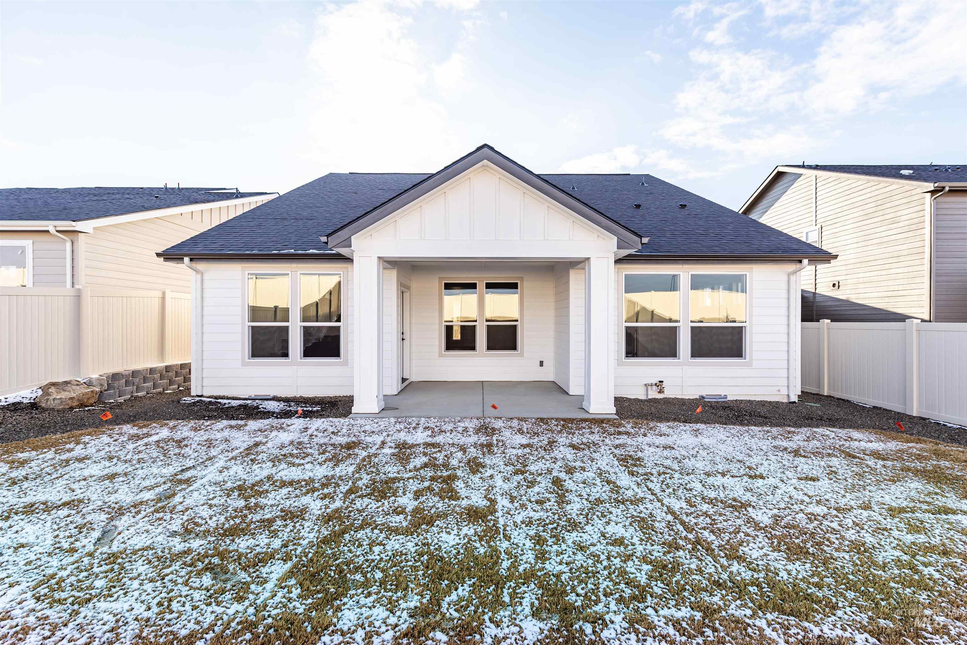 370 S Bumper Way, Boise, Idaho 83716, 3 Bedrooms, 2 Bathrooms, Residential For Sale, Price $499,900,MLS 98971594