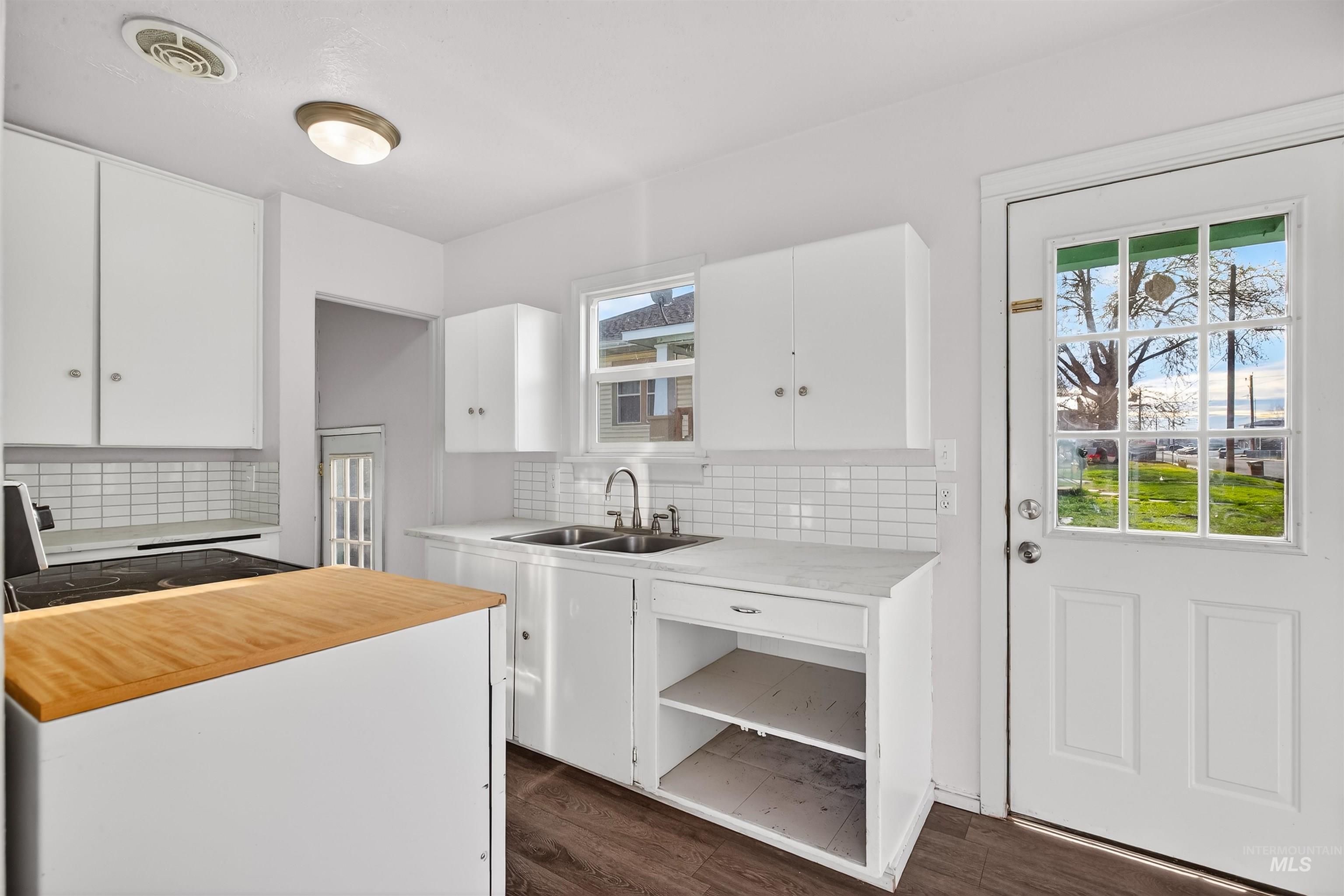 117 Sycamore, Clarkston, Washington 99403, 4 Bedrooms, 1 Bathroom, Residential For Sale, Price $239,900,MLS 98971597