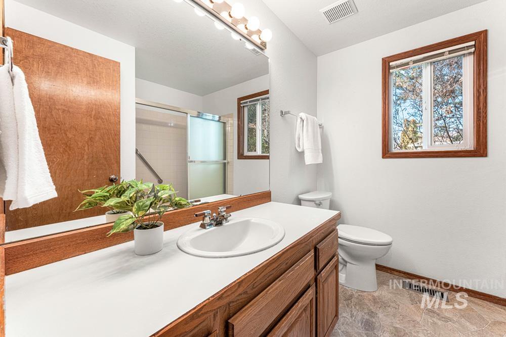 7202 W Mojave Dr, Boise, Idaho 83709, 3 Bedrooms, 2 Bathrooms, Residential For Sale, Price $399,900,MLS 98971601