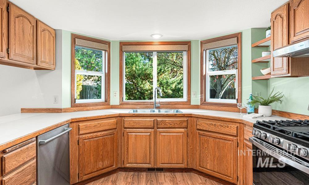 7202 W Mojave Dr, Boise, Idaho 83709, 3 Bedrooms, 2 Bathrooms, Residential For Sale, Price $399,900,MLS 98971601