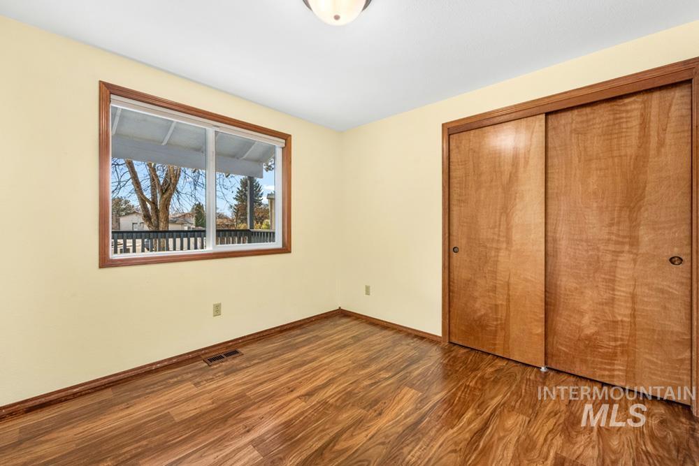 7202 W Mojave Dr, Boise, Idaho 83709, 3 Bedrooms, 2 Bathrooms, Residential For Sale, Price $399,900,MLS 98971601