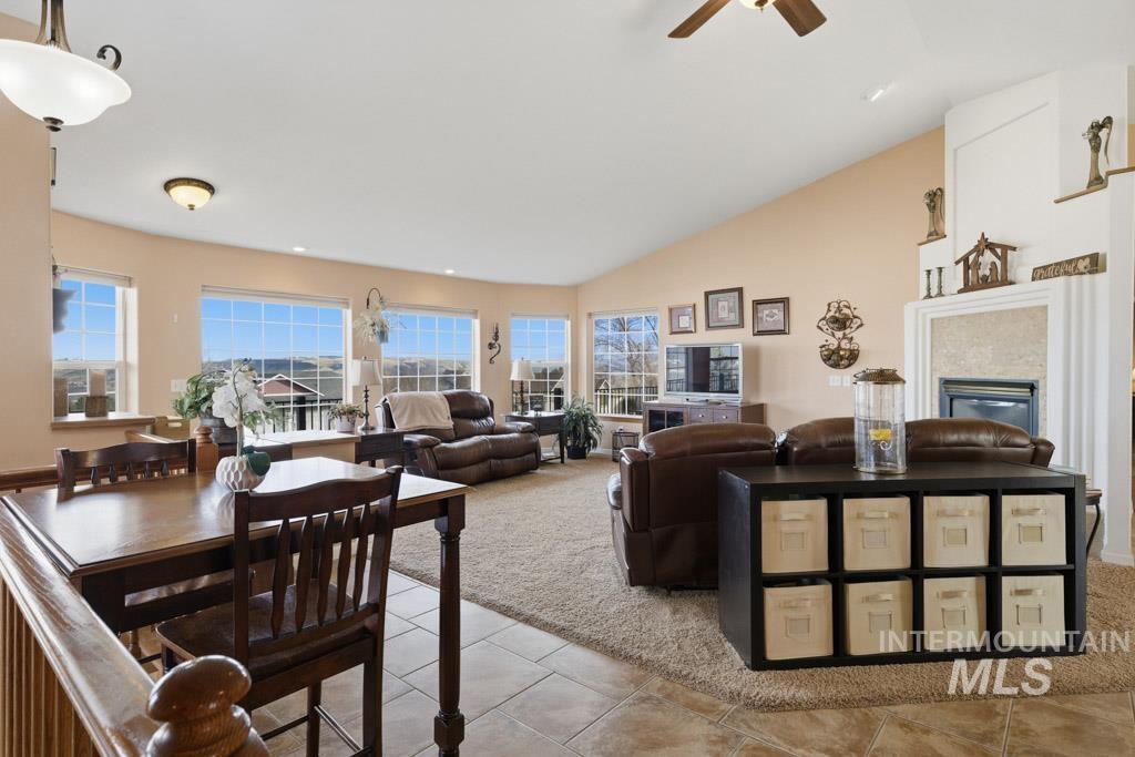 3824 Pleasant View Drive, Clarkston, Washington 99403, 5 Bedrooms, 3.5 Bathrooms, Residential For Sale, Price $647,500,MLS 98971602