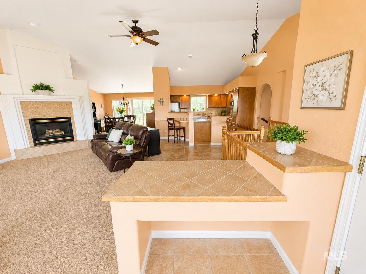 3824 Pleasant View Drive, Clarkston, Washington 99403, 5 Bedrooms, 3.5 Bathrooms, Residential For Sale, Price $585,000, 98971602