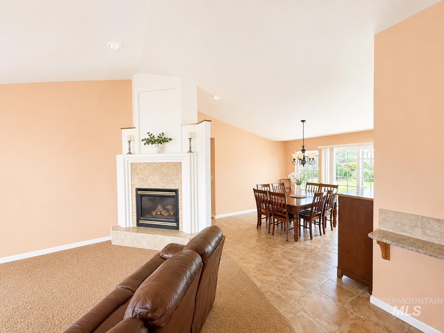3824 Pleasant View Drive, Clarkston, Washington 99403, 5 Bedrooms, 3.5 Bathrooms, Residential For Sale, Price $585,000, 98971602