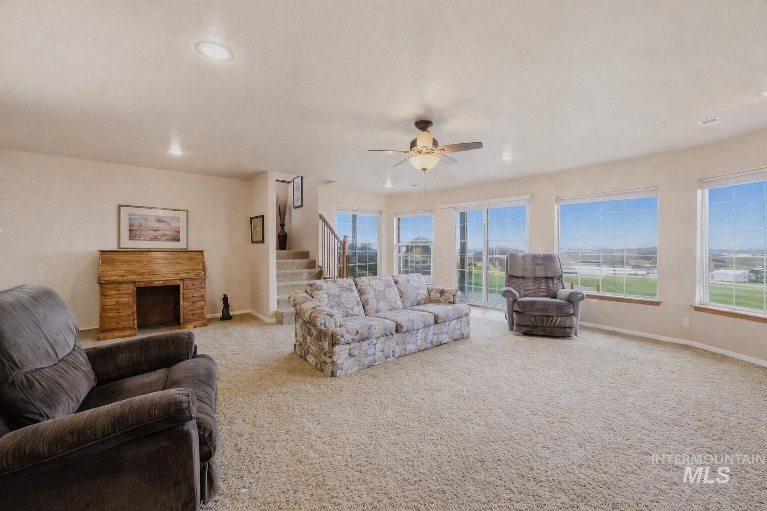 3824 Pleasant View Drive, Clarkston, Washington 99403, 5 Bedrooms, 3.5 Bathrooms, Residential For Sale, Price $629,500,MLS 98971602