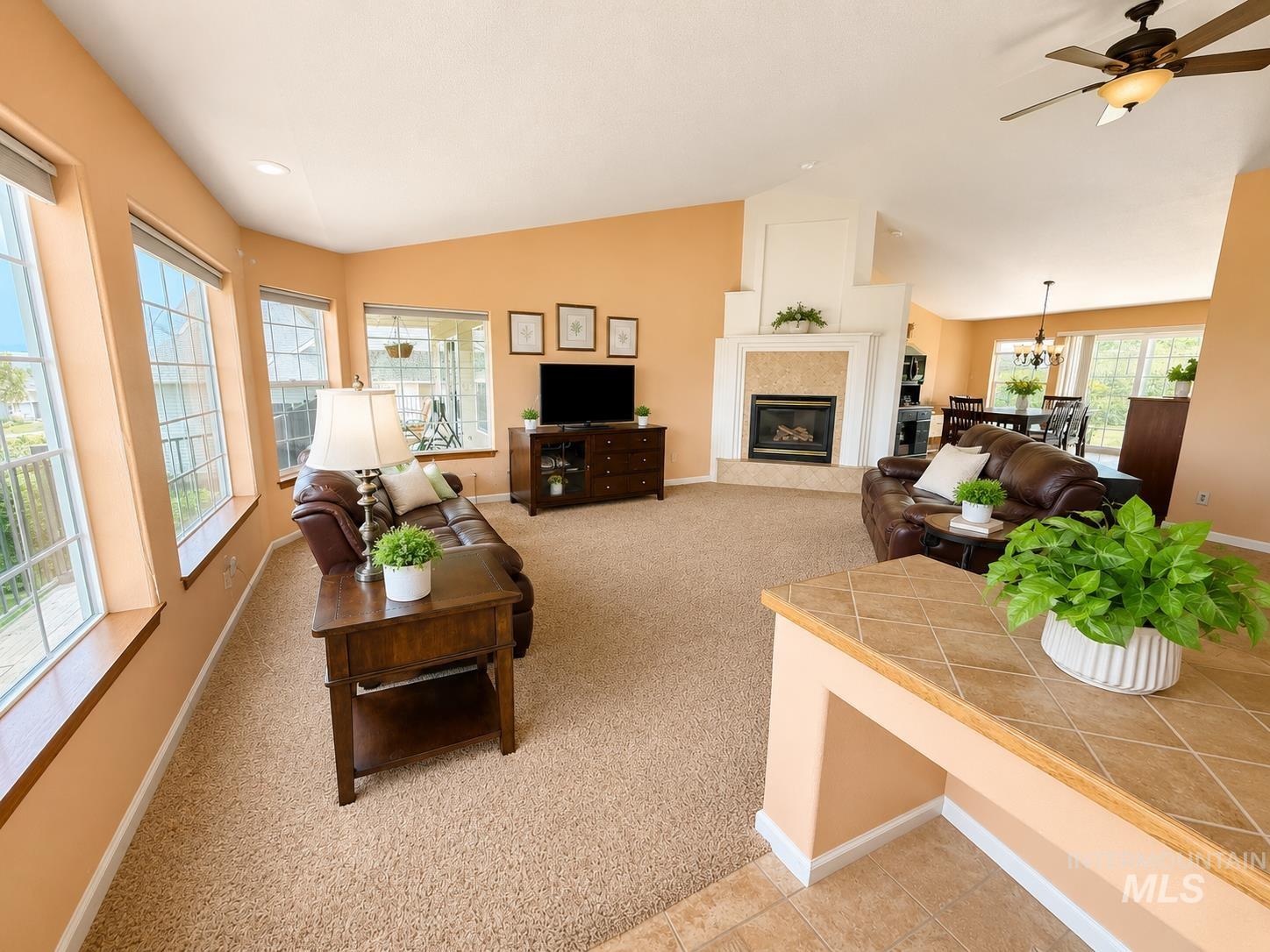 3824 Pleasant View Drive, Clarkston, Washington 99403, 5 Bedrooms, 3.5 Bathrooms, Residential For Sale, Price $585,000, 98971602
