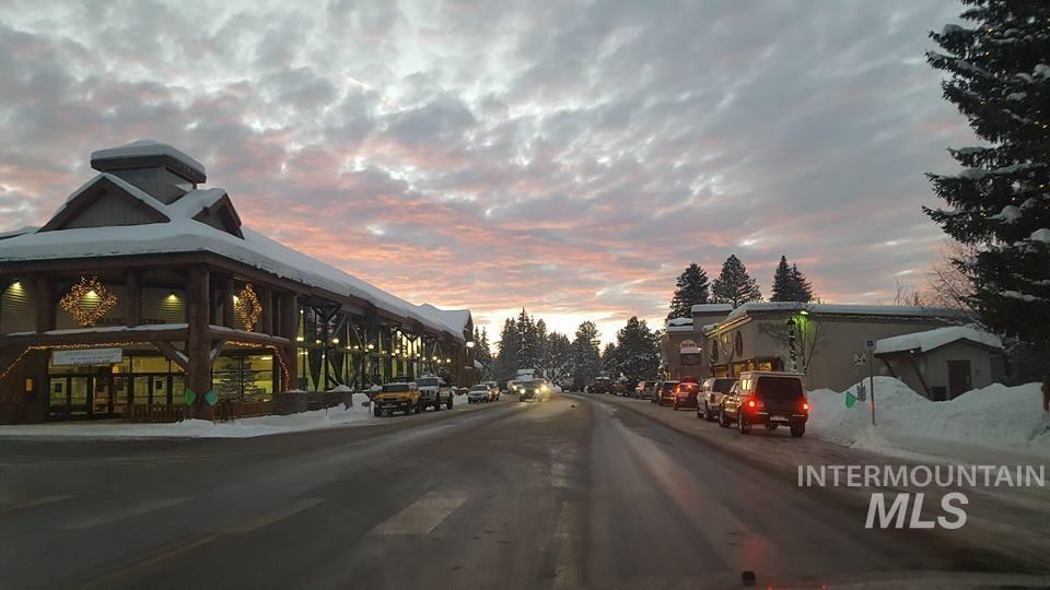 616 N 3rd, McCall, Idaho 83638, 3 Bedrooms, 4 Bathrooms, Residential For Sale, Price $855,000,MLS 98971603