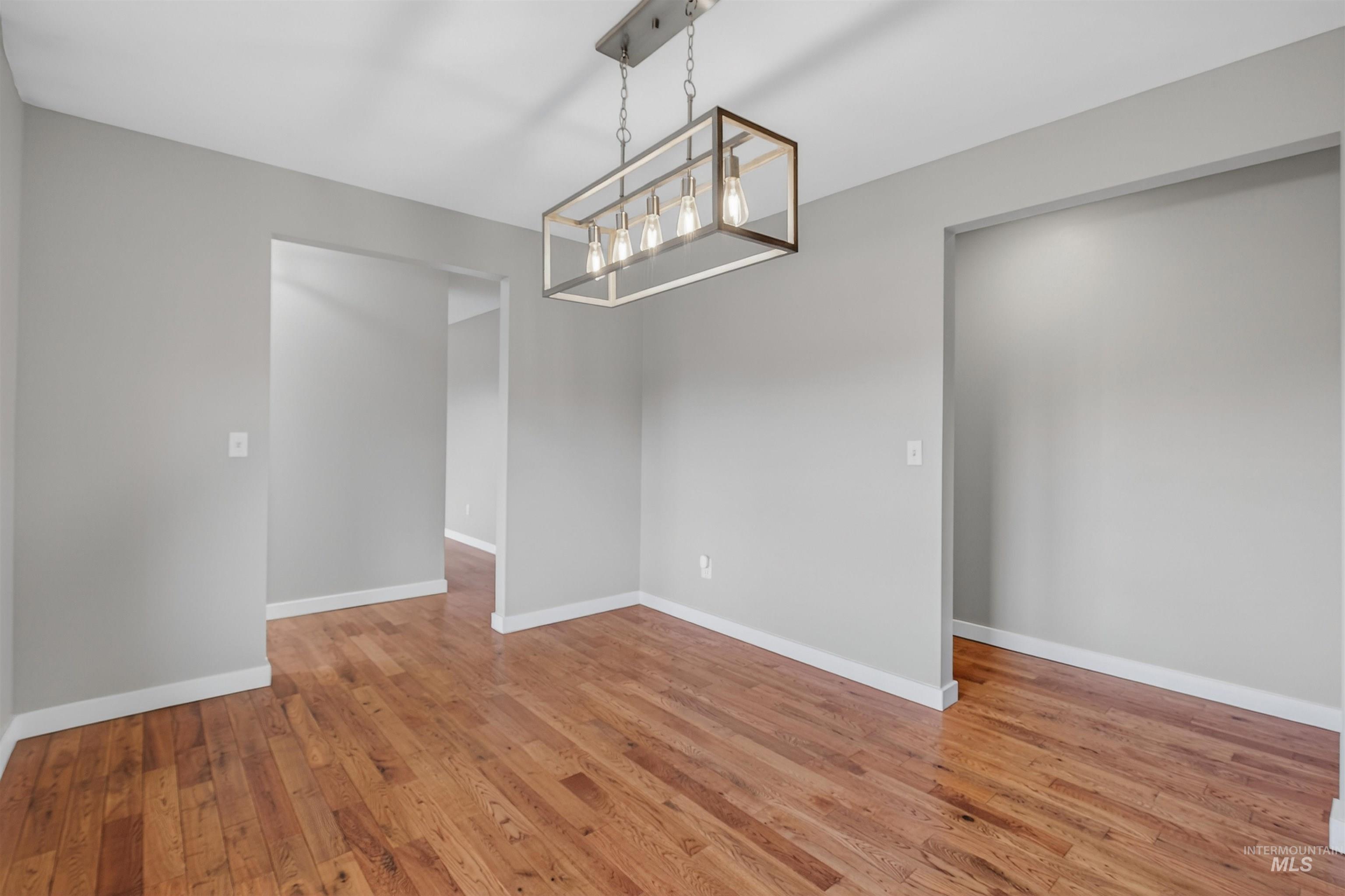 2901 Knollcrest Dr, Lewiston, Idaho 83501, 4 Bedrooms, 2.5 Bathrooms, Residential For Sale, Price $520,000,MLS 98971604