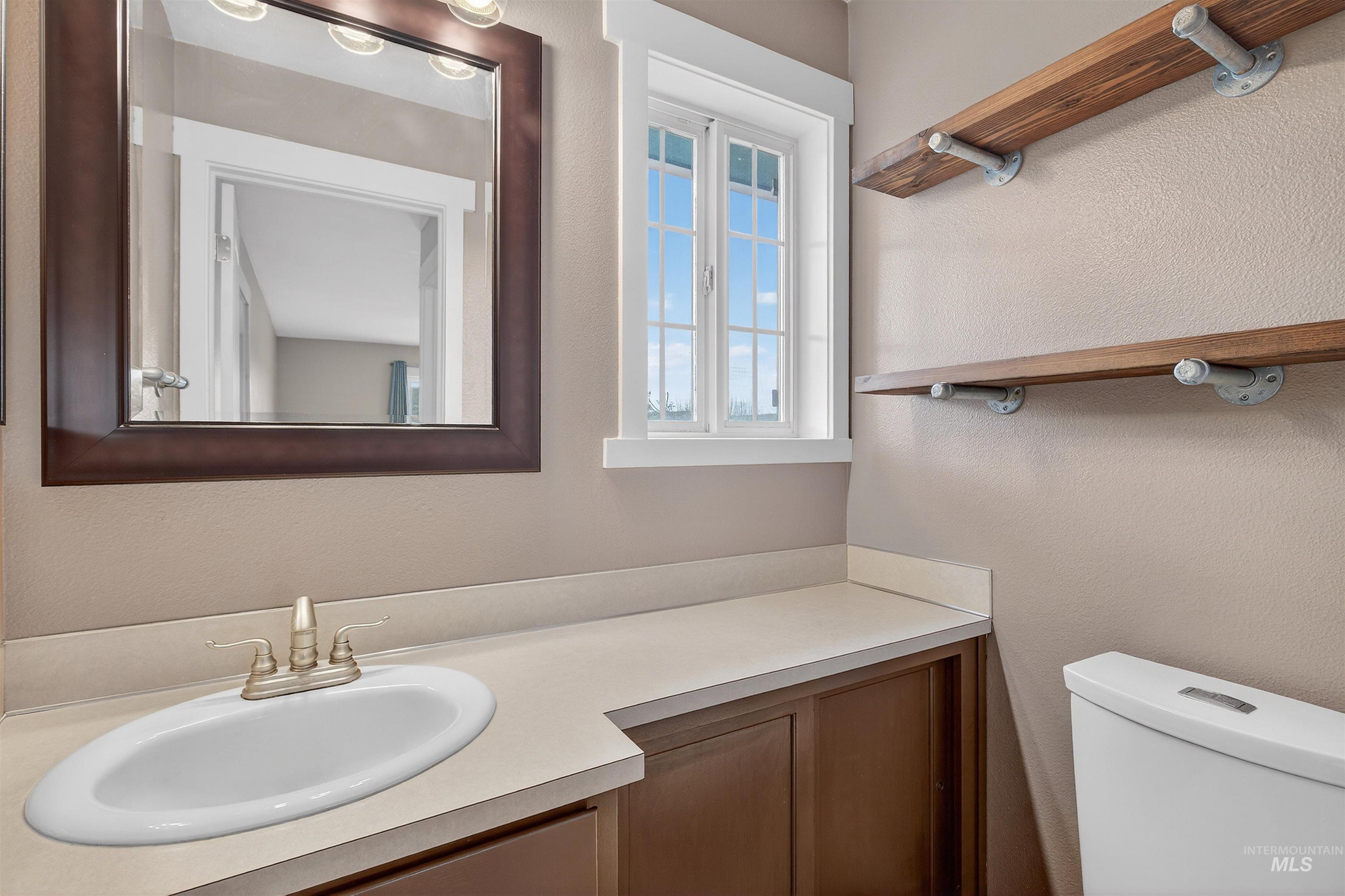 2901 Knollcrest Dr, Lewiston, Idaho 83501, 4 Bedrooms, 2.5 Bathrooms, Residential For Sale, Price $520,000,MLS 98971604