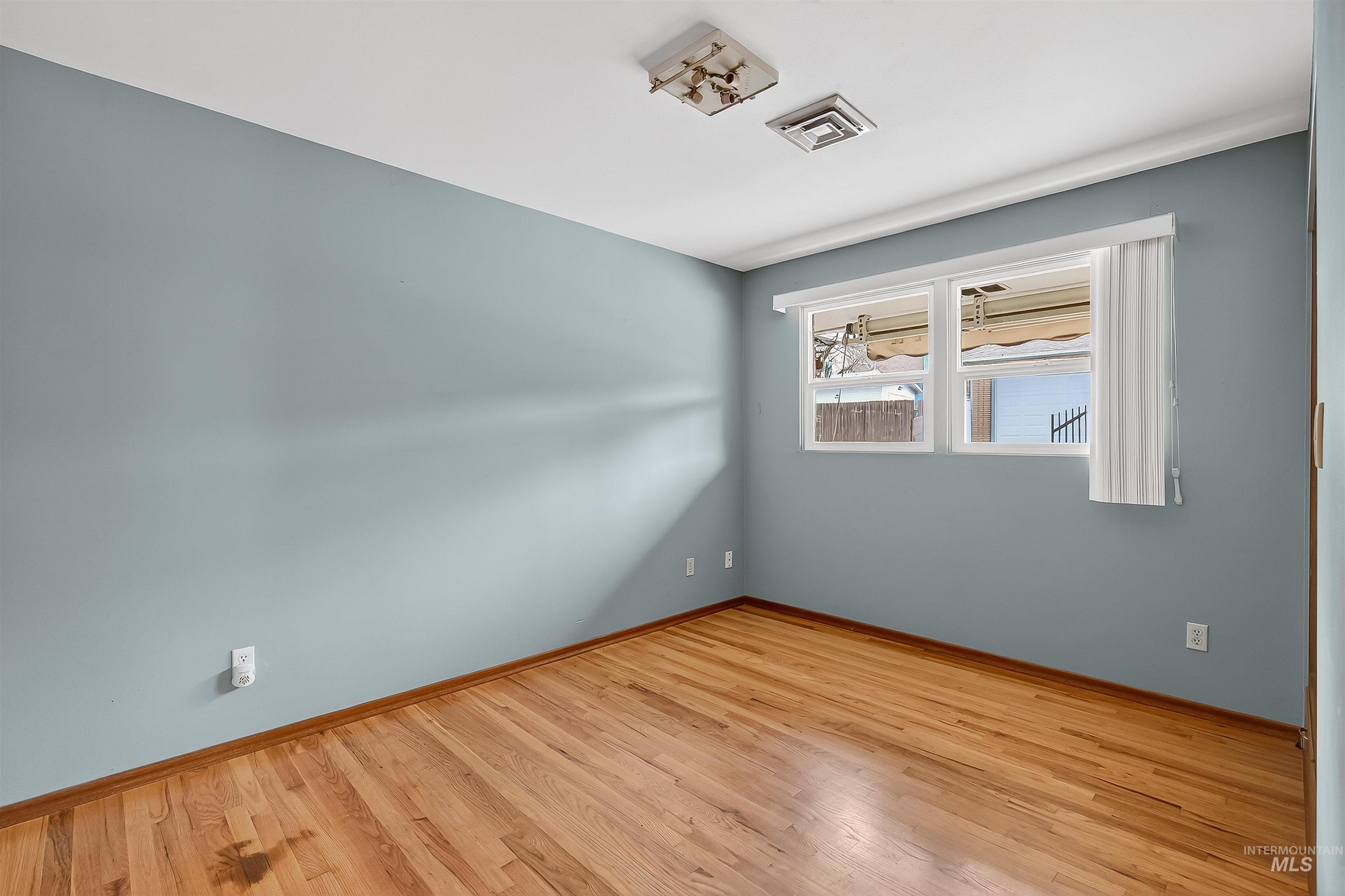 1615 Prospect Avenue, Lewiston, Idaho 83501, 4 Bedrooms, 2.5 Bathrooms, Residential For Sale, Price $435,000,MLS 98971605