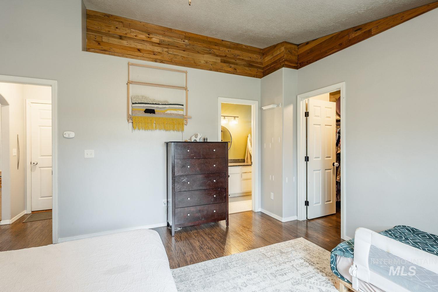 575 W Mulberry Loop, Nampa, Idaho 83686, 3 Bedrooms, 2 Bathrooms, Residential For Sale, Price $380,000,MLS 98971609